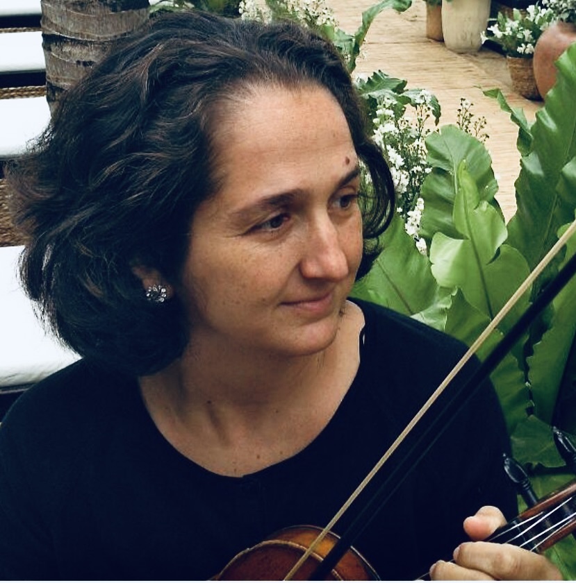 Marisol – piano and violin teacher