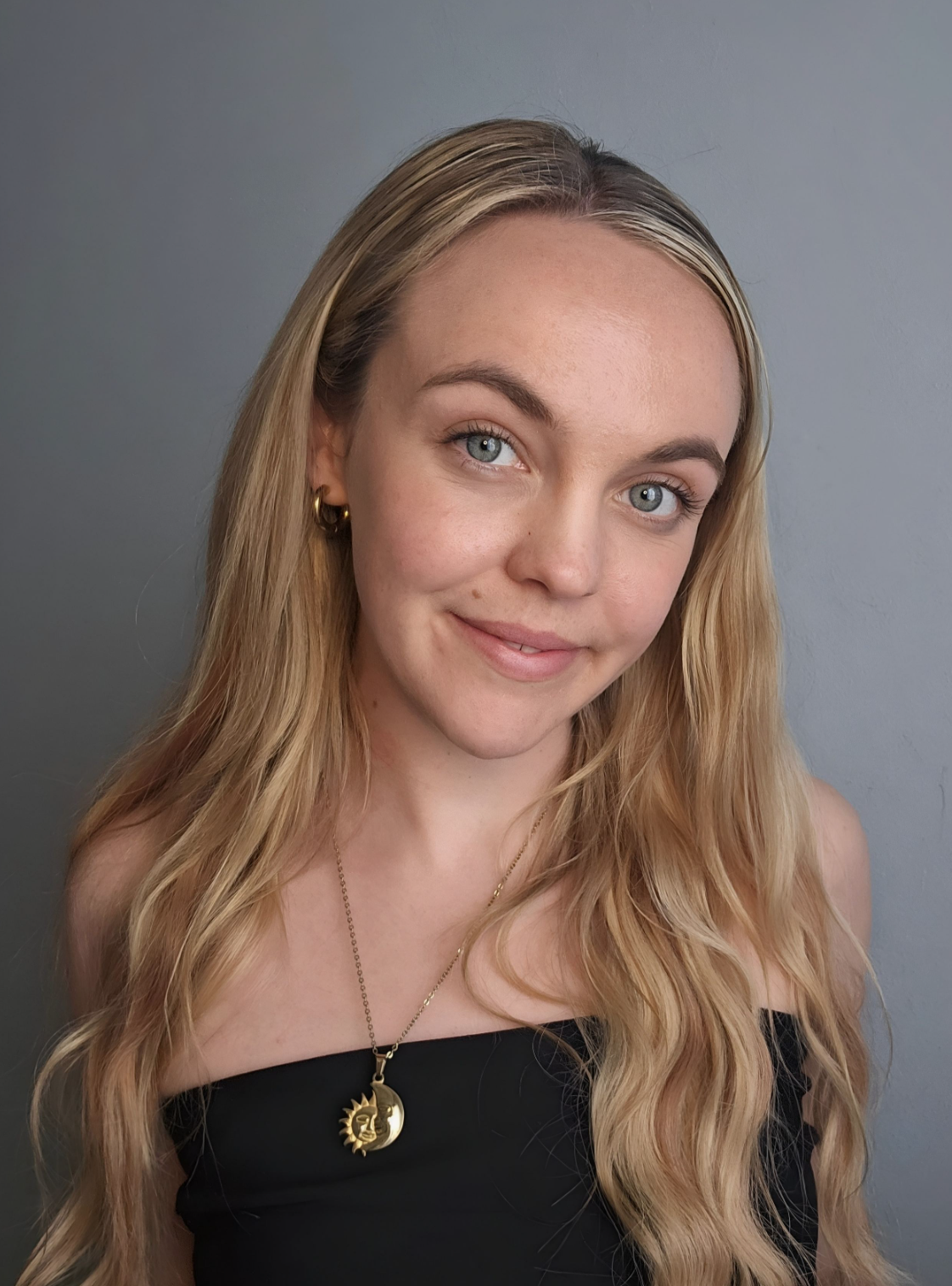 Phoebe – Singing teacher